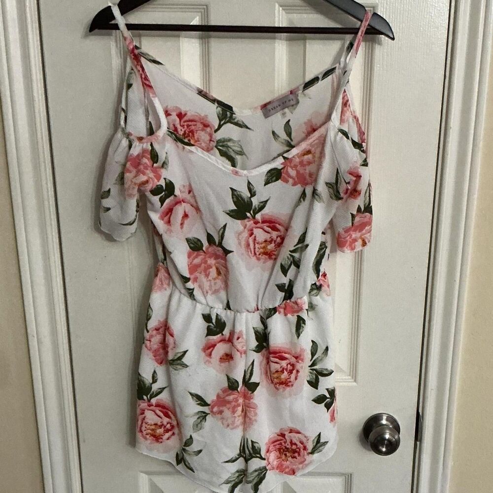 Unbranded Women's White and Pink Vest